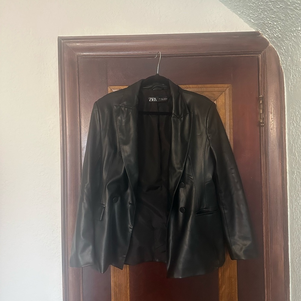 Zara Women’s Black Faux Leather Jacket